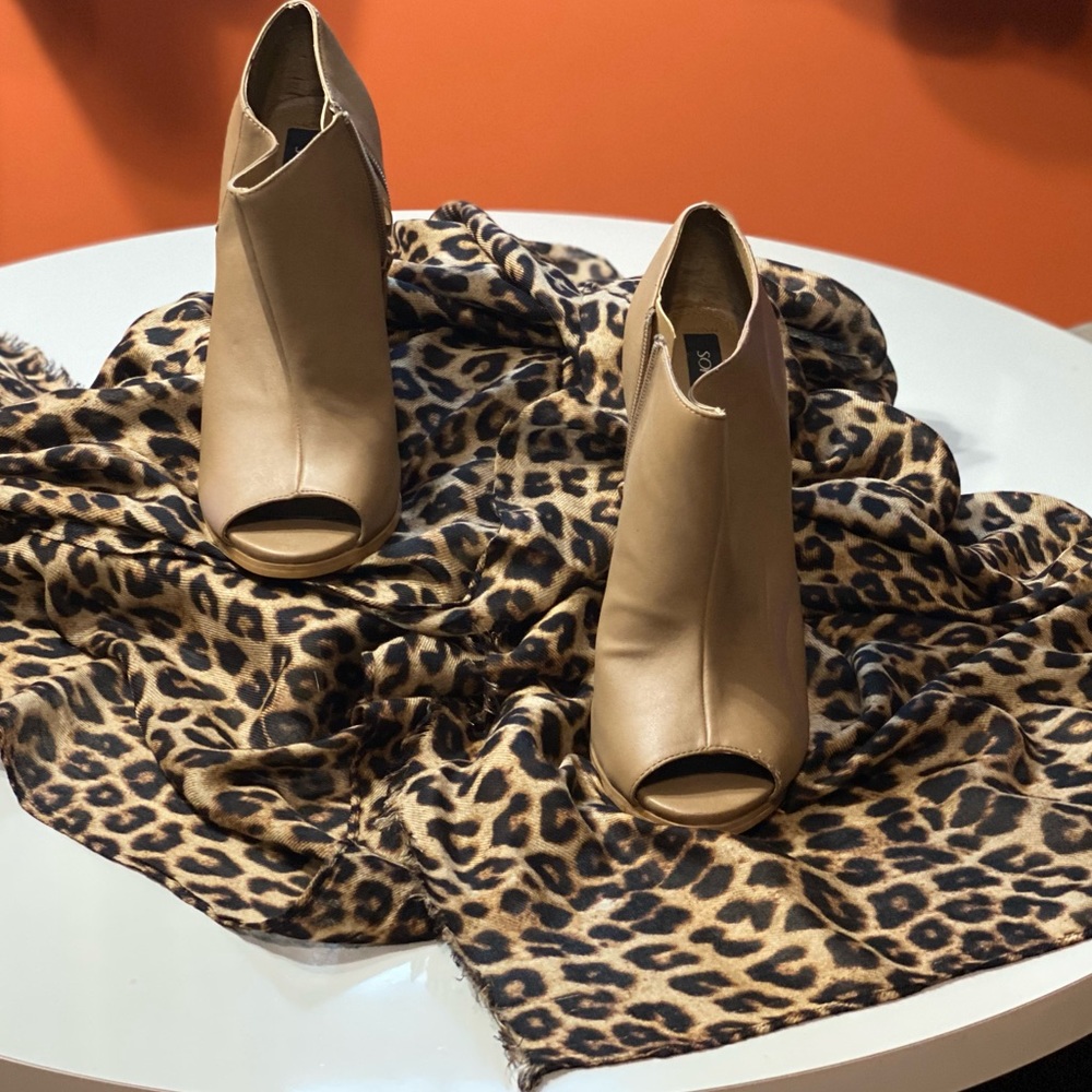 Sophia & Lee 4in heel